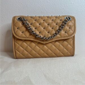 🩷Rebecca Minkoff
Tan Leather 
Quilted
Crossbody Bag💚🩷💚